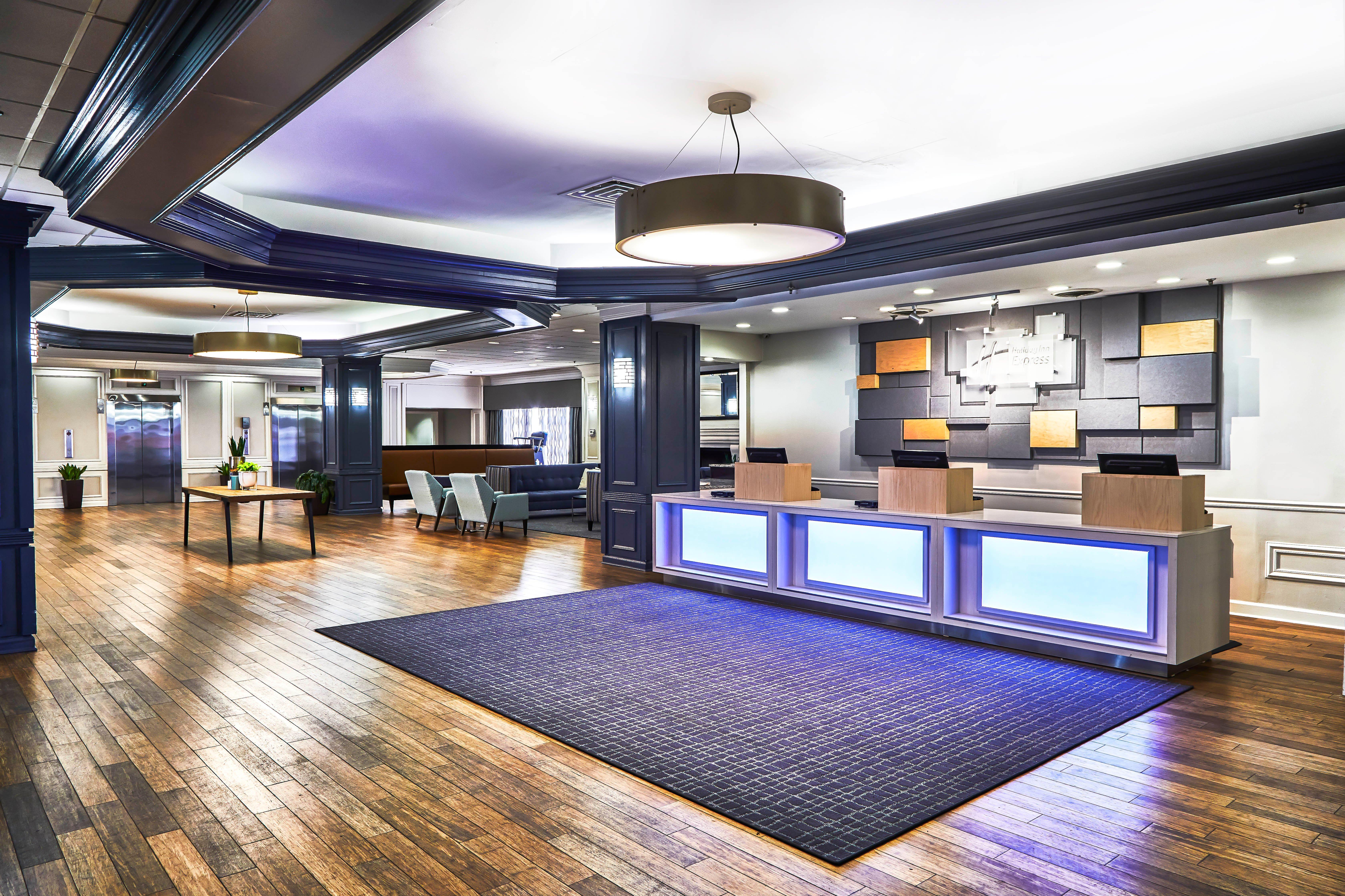 Holiday Inn Express Nashville-Downtown - Broadway By Ihg Exterior foto