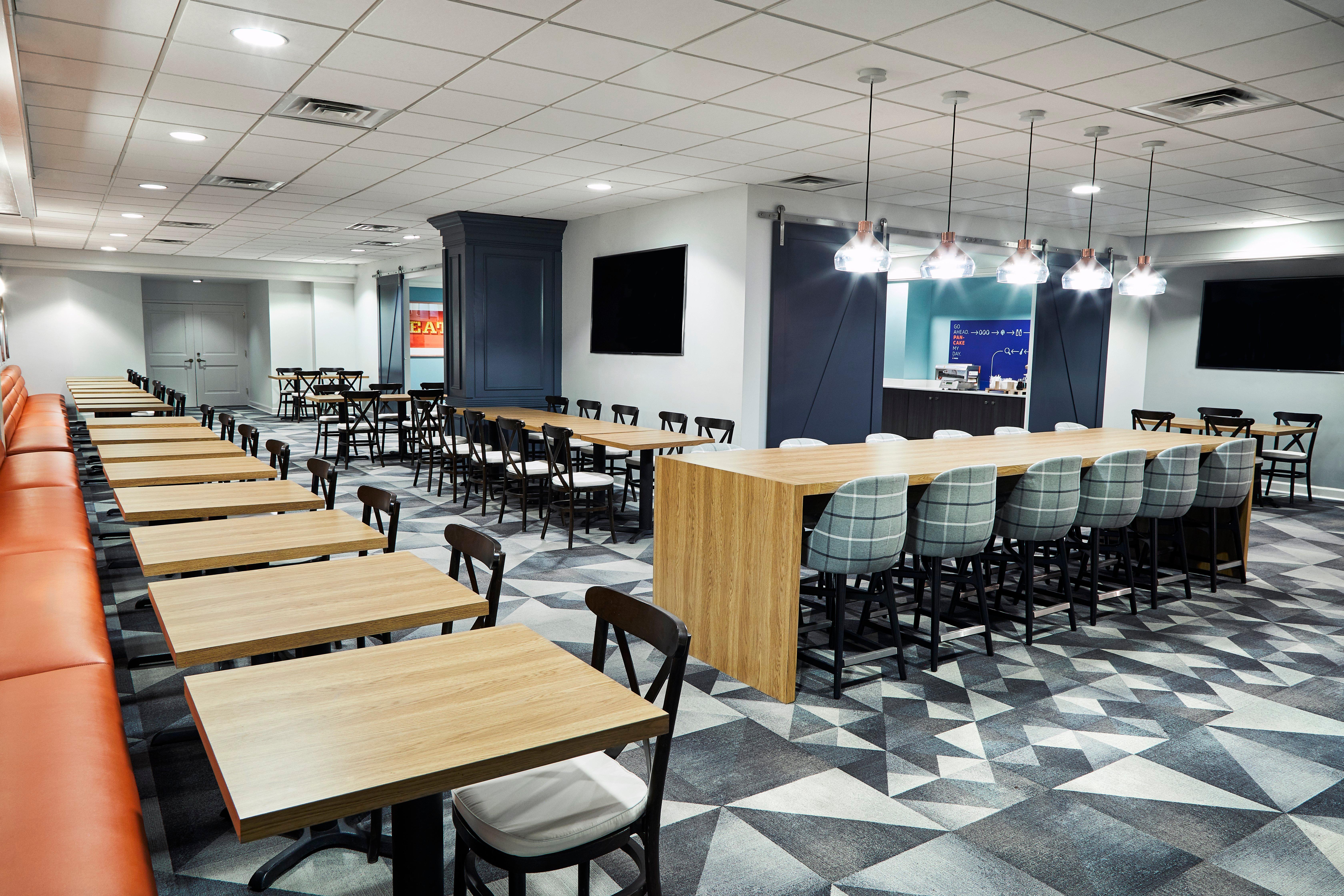 Holiday Inn Express Nashville-Downtown - Broadway By Ihg Exterior foto